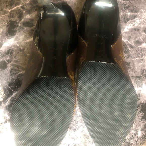 Louis Vuitton Monogram Heels - Picture 4 of 6